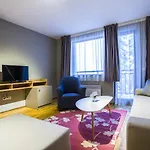Sunny Hills Ski&wellness アパートホテル 2*