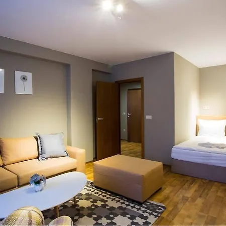 Sunny Hills Ski&wellness Apartmanhotel 2*