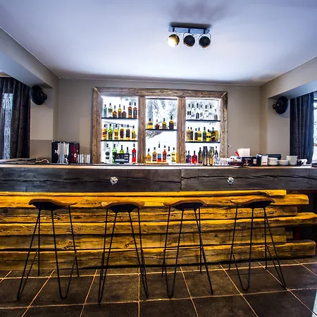 Sunny Hills Ski&wellness 公寓式酒店 2*